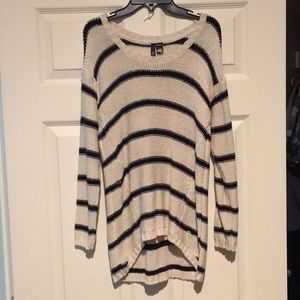 Long sleeve size small knit top